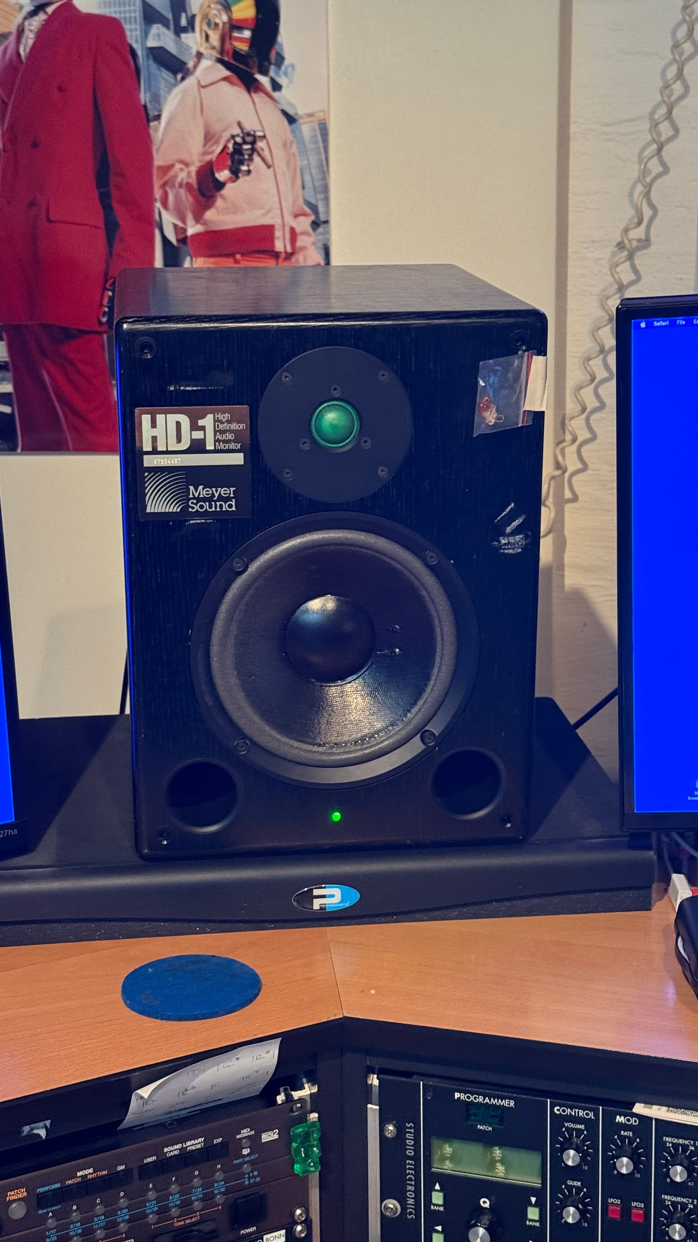 Meyer Sound HD-1